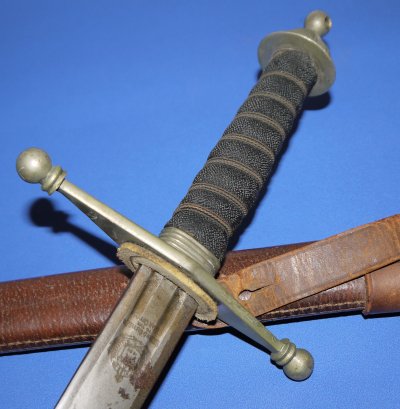 WW1 Scottish Infantry Officer's Cross Hilt Sword